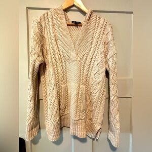 Cable knit Sweater